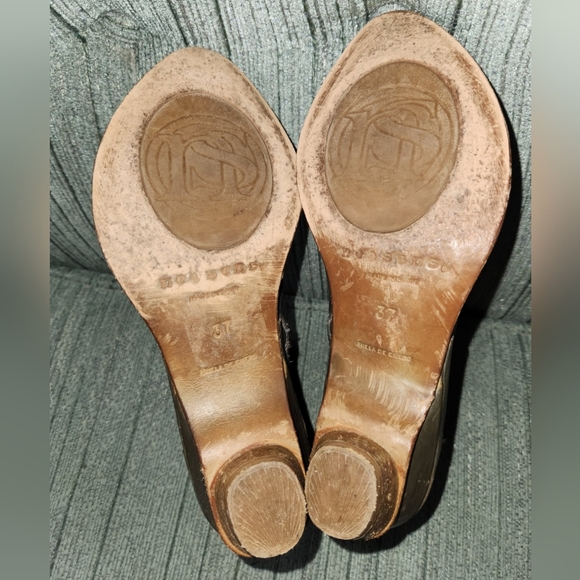 Neosens green ankle booties. - Picture 8 of 10